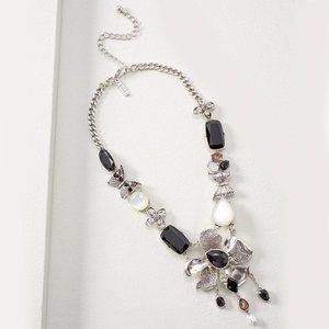 WHBM STUNNING Black Flower & Buttefly Silvertone Statement Necklace